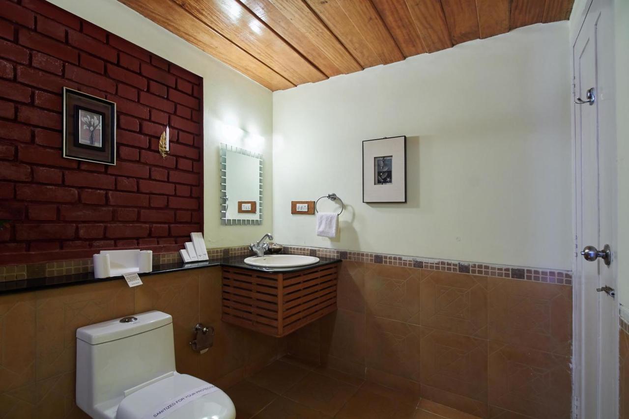 Ambady Estate Hotel Munnar Exterior photo