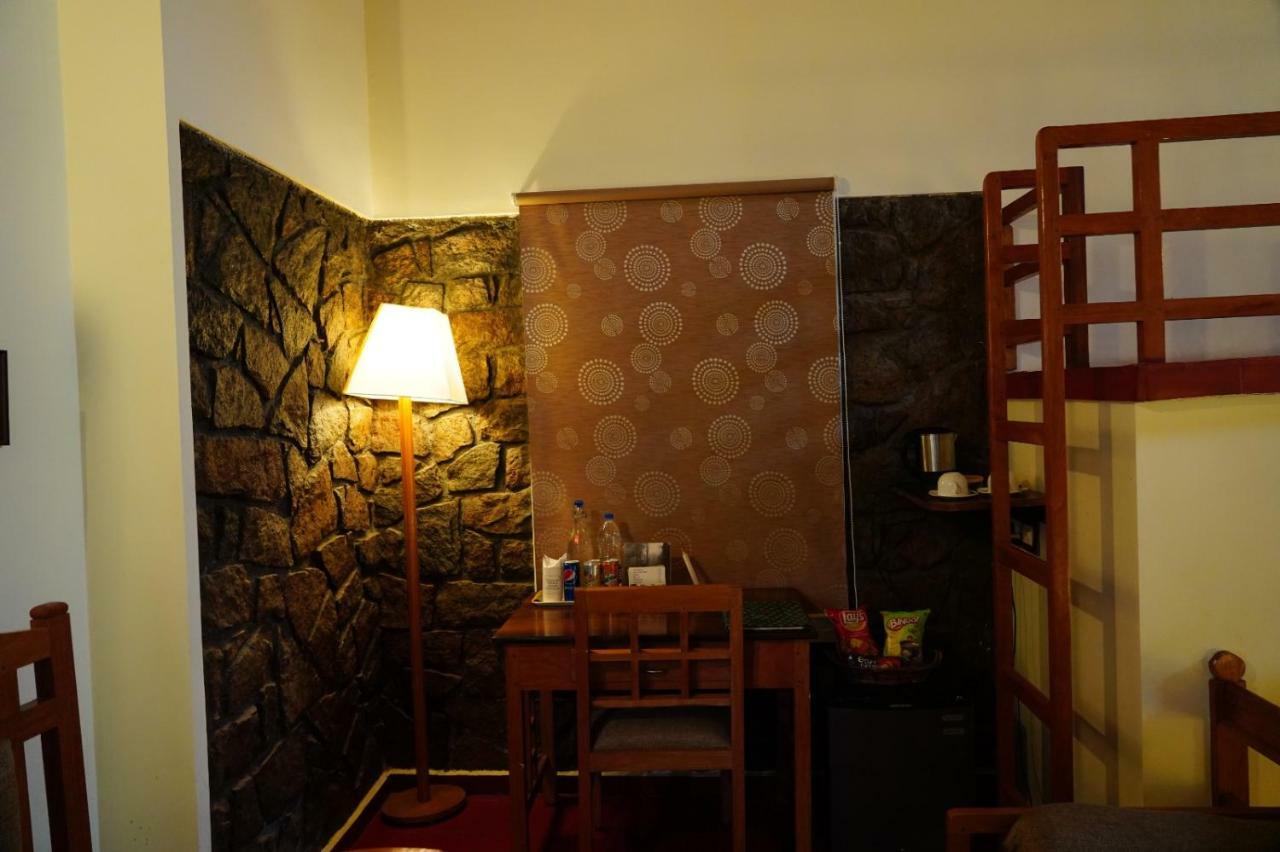 Ambady Estate Hotel Munnar Exterior photo